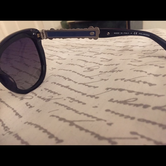 CHANEL Butterfly Sunglasses Blue/Grey Polarized 💙 - Picture 6 of 7